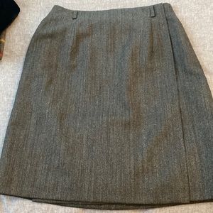 Grey Talbot lined wool skirt